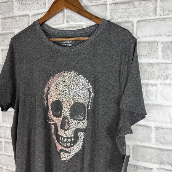 Torrid Super Soft Slub Jersey Charcoal Skull Graphic Vintage T-Shirt Size 2X NWT - Picture 2 of 8
